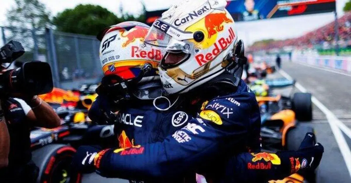 Formula 1, Verstappen: "Questa doppietta &egrave; meritata"
