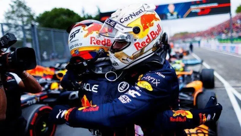 Formula 1, Verstappen: "Questa doppietta &egrave; meritata"