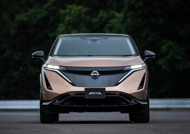 Nissan Ariya (2022-->>) (3)