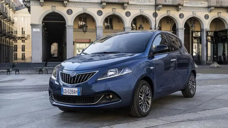 Oggi mi compro una... Lancia YPSILON! La guida totale all'acquisto: storia, segreti, consigli e prove