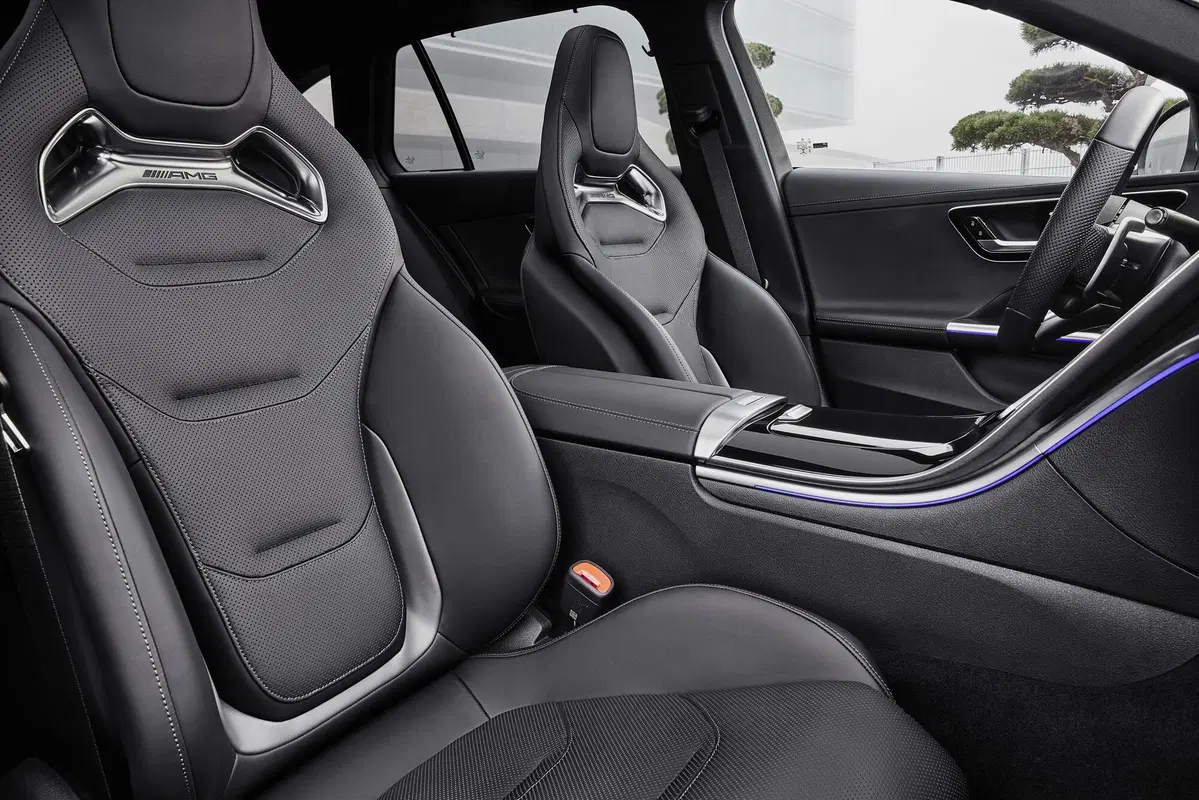 Mercedes Classe C diventa AMG: 408 CV col turbo elettrico (5)
