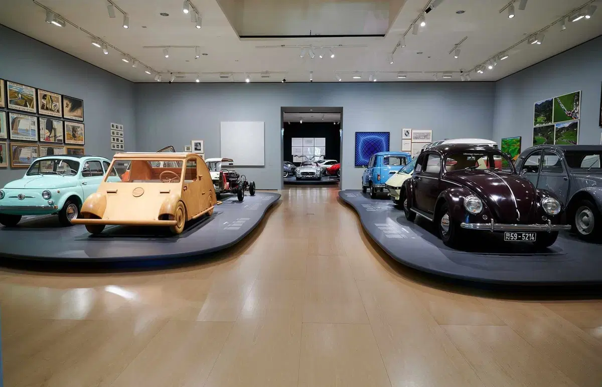 Norman Foster: l'auto come forma d'arte (8)