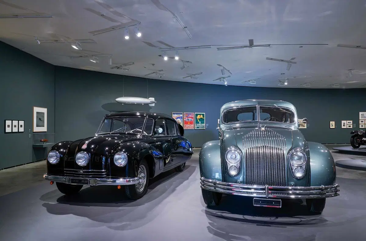 Norman Foster: l'auto come forma d'arte (9)