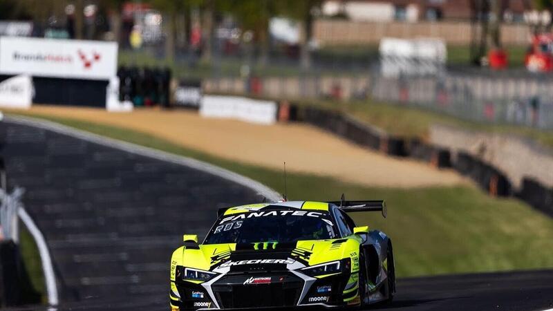 GTWCE, Brands Hatch: pole per Ferrari e Mercedes. Rossi 17&deg;