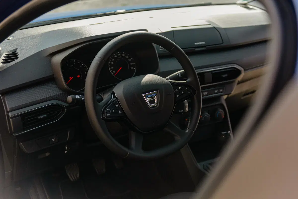 Dacia Sandero: la state cercando? Prima di andare dal concessionario a comprarla, leggete qui