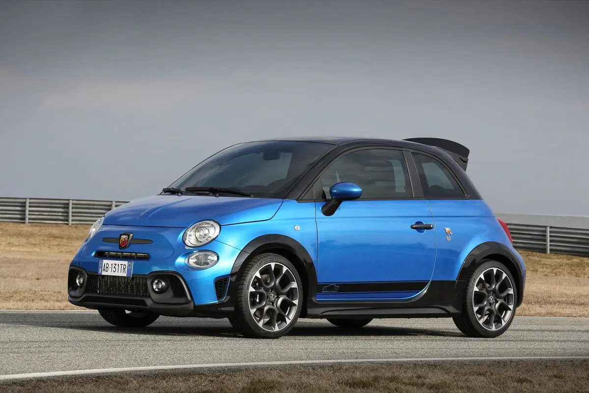 Nuova Abarth 695 Tributo 131 Rally: citazioni da leggenda mondiale  (2)