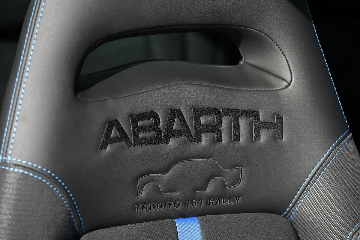 Nuova Abarth 695 Tributo 131 Rally: citazioni da leggenda mondiale  (7)