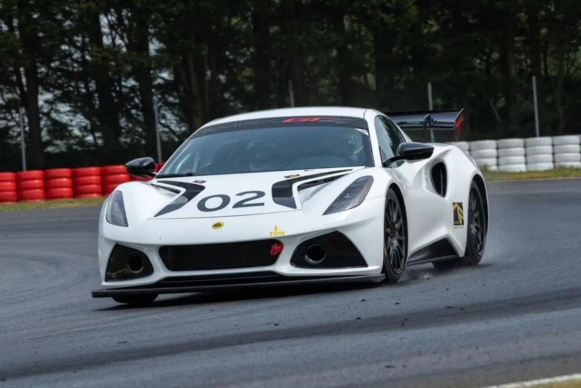 Lotus Emira in pista [VIDEO] (6)