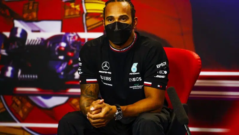 Formula 1, Hamilton: "Non mi aspetto di essere pi&ugrave; vicino a Red Bull e Ferrari con gli aggiornamenti"