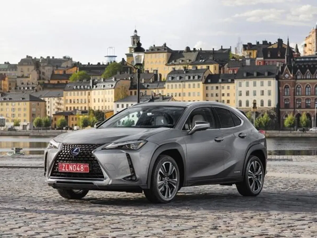 Lexus UX Hybrid Executive