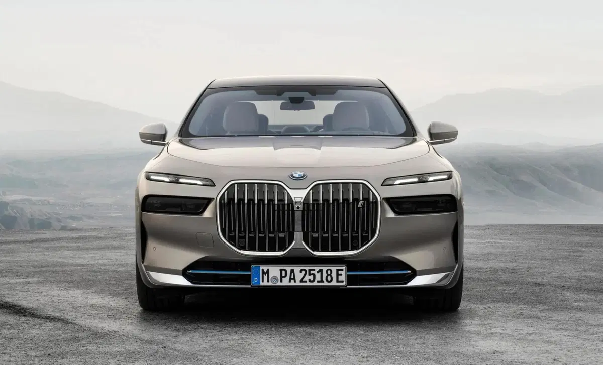 BMW i7 i7 M70 (26)