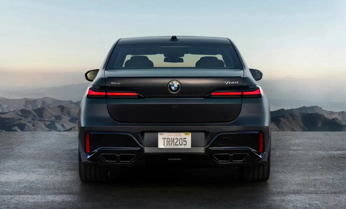 BMW i7 i7 M70 (28)