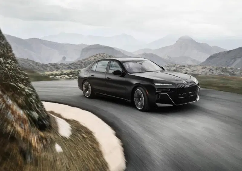 BMW i7 (10)