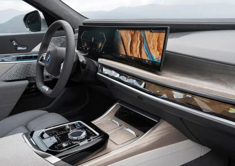 BMW i7 (12)