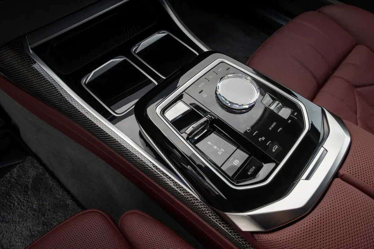 BMW i7 i7 M70 (40)