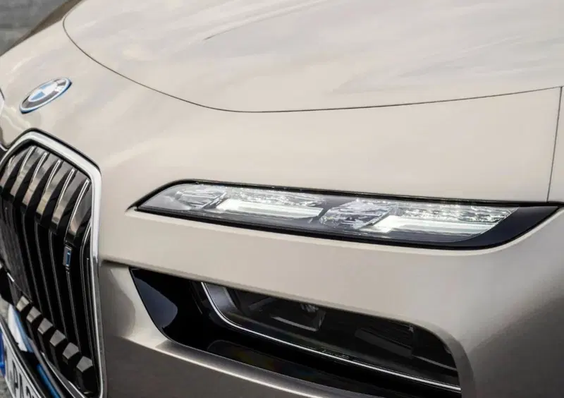 BMW i7 (25)