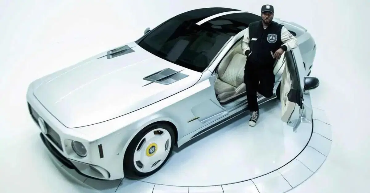 Si chiama Will.i.AMG l'auto del cantante