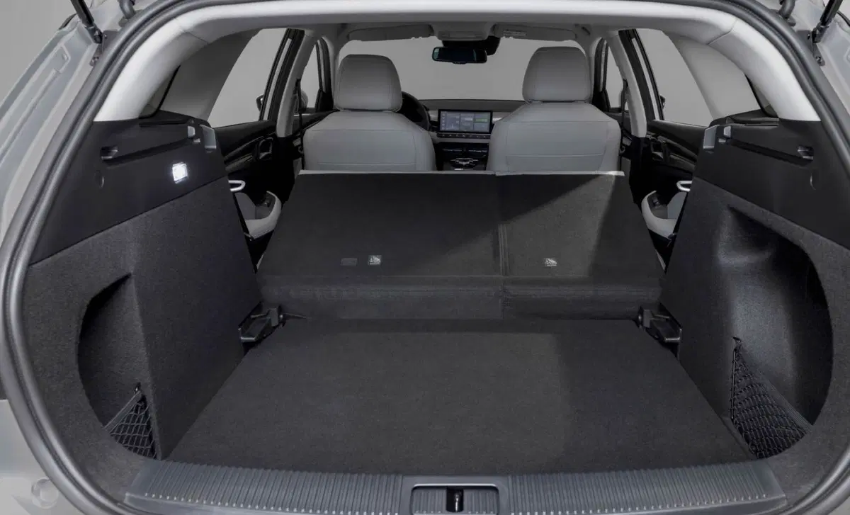 Mg MG5 Luxury Standard Range (14)