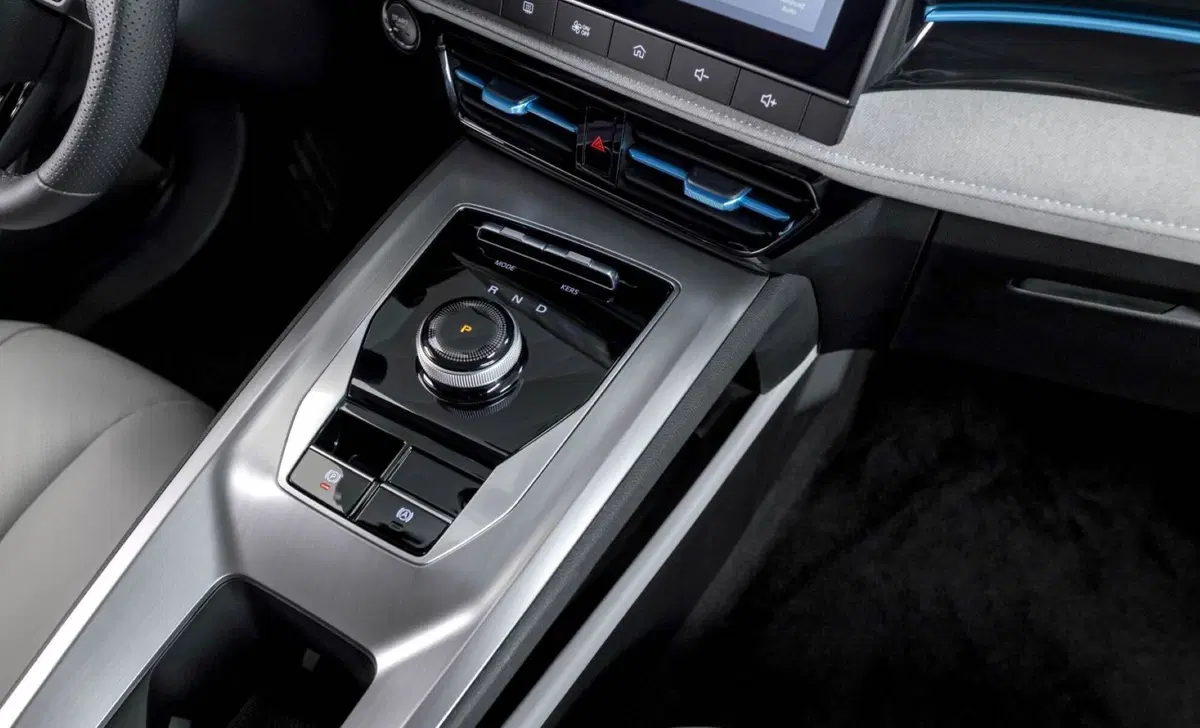 Mg MG5 Luxury Standard Range (18)