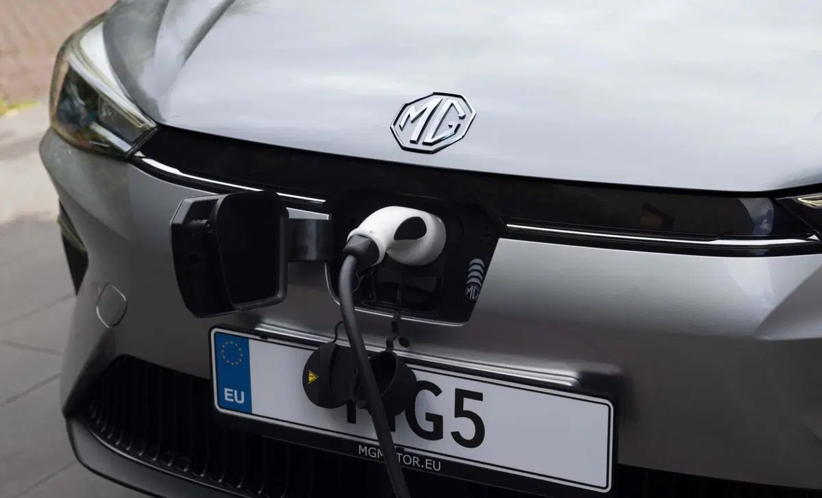 Mg MG5 Luxury Standard Range (19)