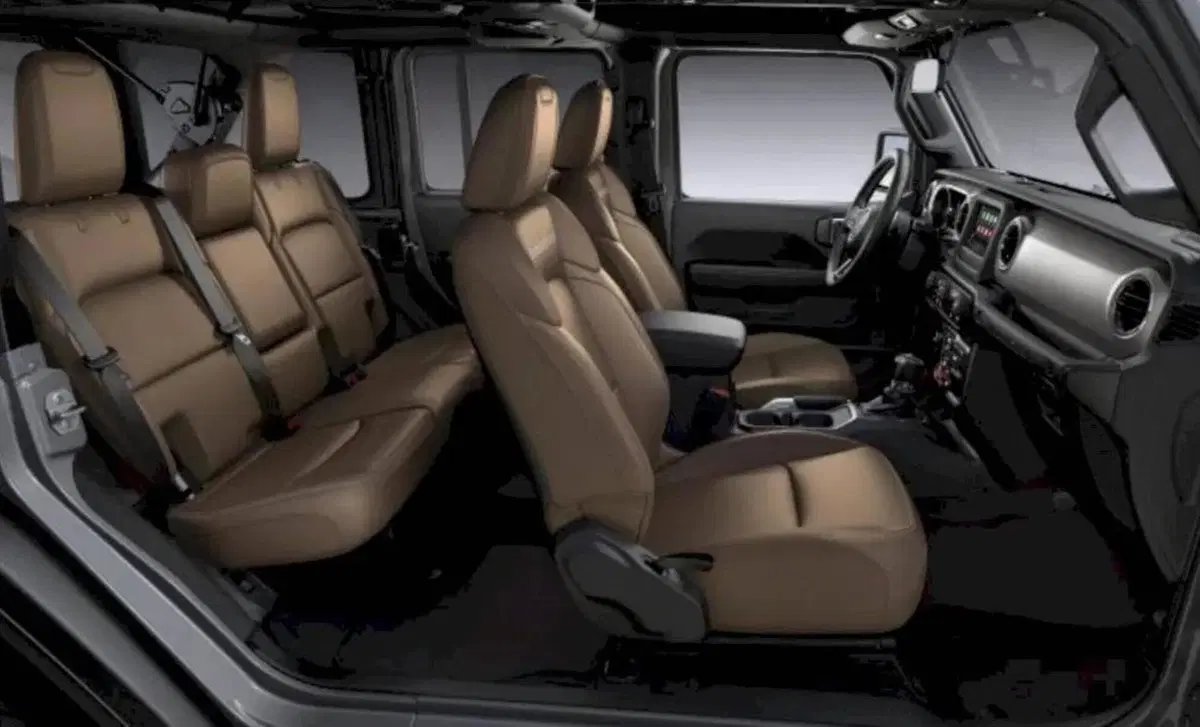 Jeep Wrangler Unlimited 2.0 Turbo 80th Anniversary (35)