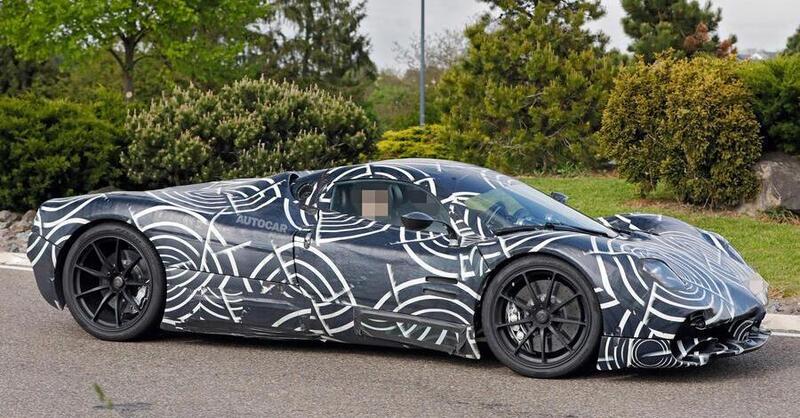 Pagani: foto spy rivelano la nuova auto