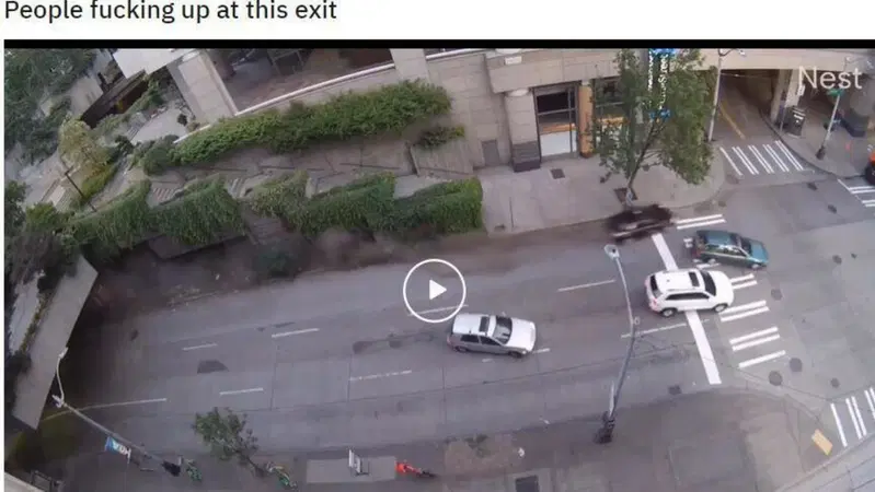Auto che saltano clamorosamente l'arresto al semaforo: eppure ci sono i cartelli! [video from USA]