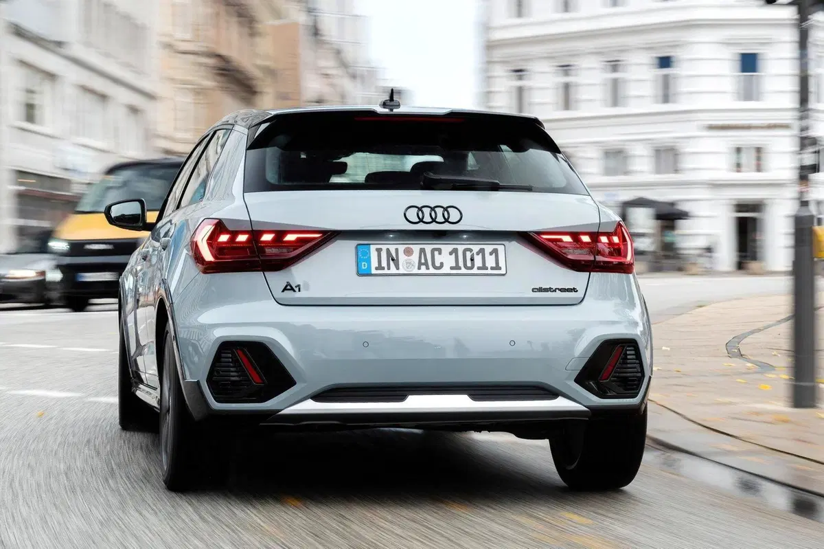Audi, novità in listino per A1 citycarver, A4 allroad, Q7 e Q8 (3)