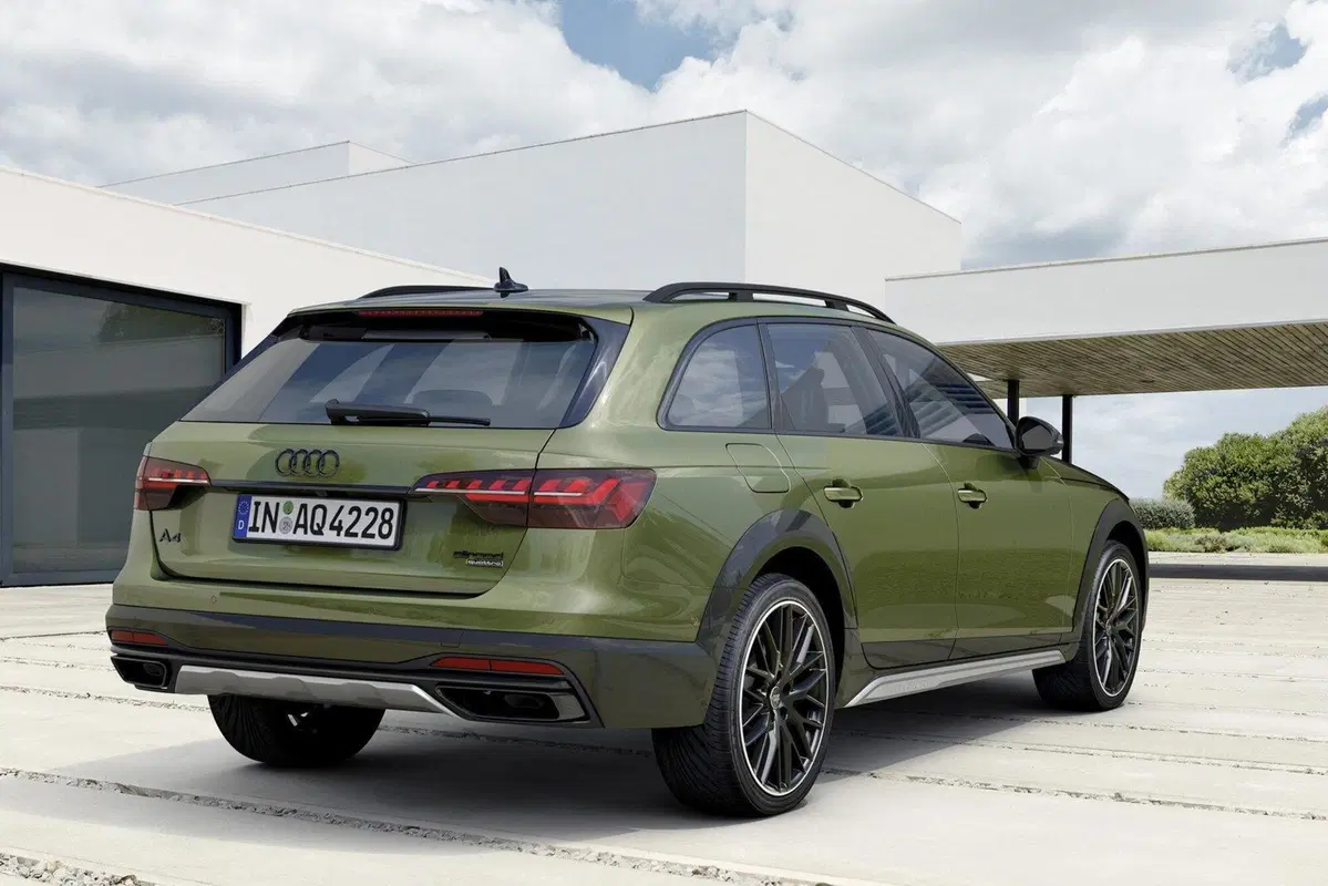 Audi, novità in listino per A1 citycarver, A4 allroad, Q7 e Q8 (13)