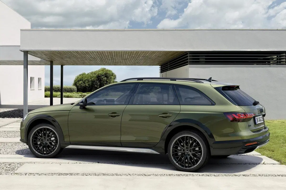 Audi, novità in listino per A1 citycarver, A4 allroad, Q7 e Q8 (16)