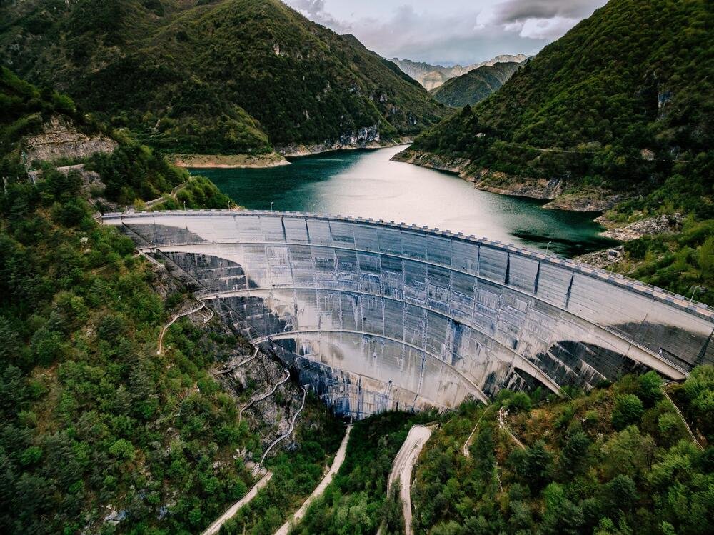 La diga della Valvestino, in provincia di Brescia produce in media 80 GWh all&#039;anno