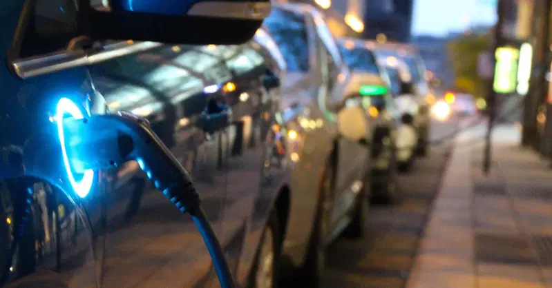 Dove prenderemo l'energia per le elettriche? Ce lo dice l'ingegner Enrico De Vita
