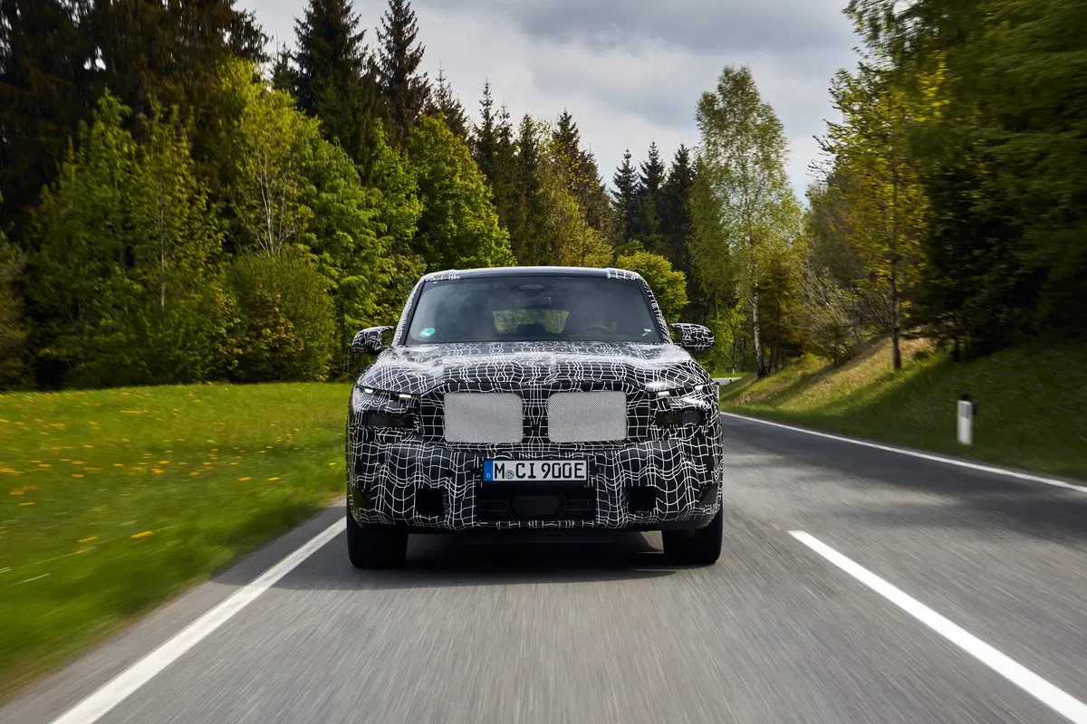Nuova BMW XM: ibrida 8V da 680 CV che "ruba" il nome a Citroen   