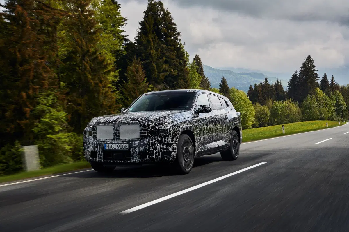 Nuova BMW XM: ibrida 8V da 680 CV che "ruba" il nome a Citroen   