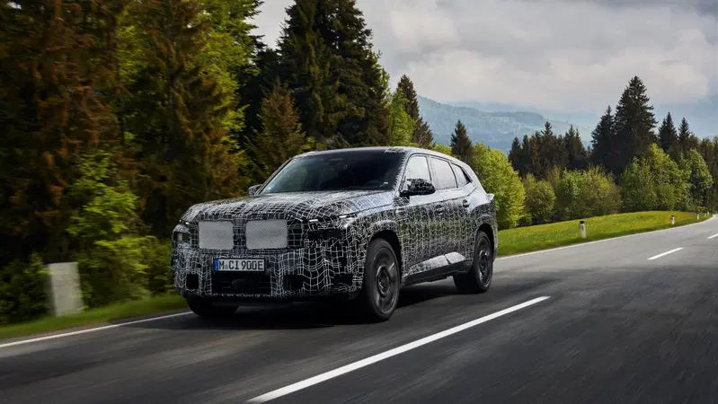 Nuova BMW XM: ibrida 8V da 680 CV che "ruba" il nome a Citroen   