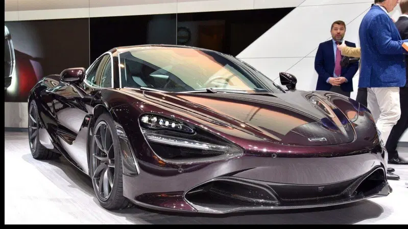 La McLaren 720s 4.0 V8 &egrave; l'auto pi&ugrave; attraente di tutti i tempi, lo dice la scienza