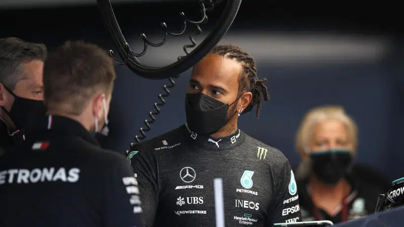 Formula 1, Hamilton: "La Mercedes sta facendo il massimo"