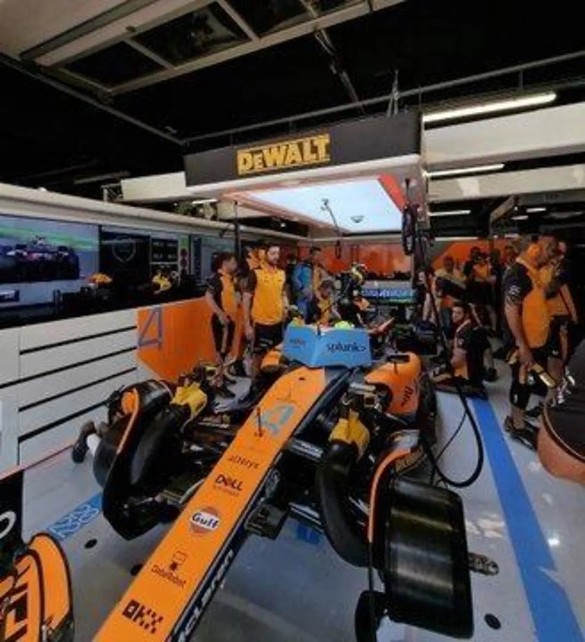 F1, GP Spagna 2022, pole per Leclerc (9)