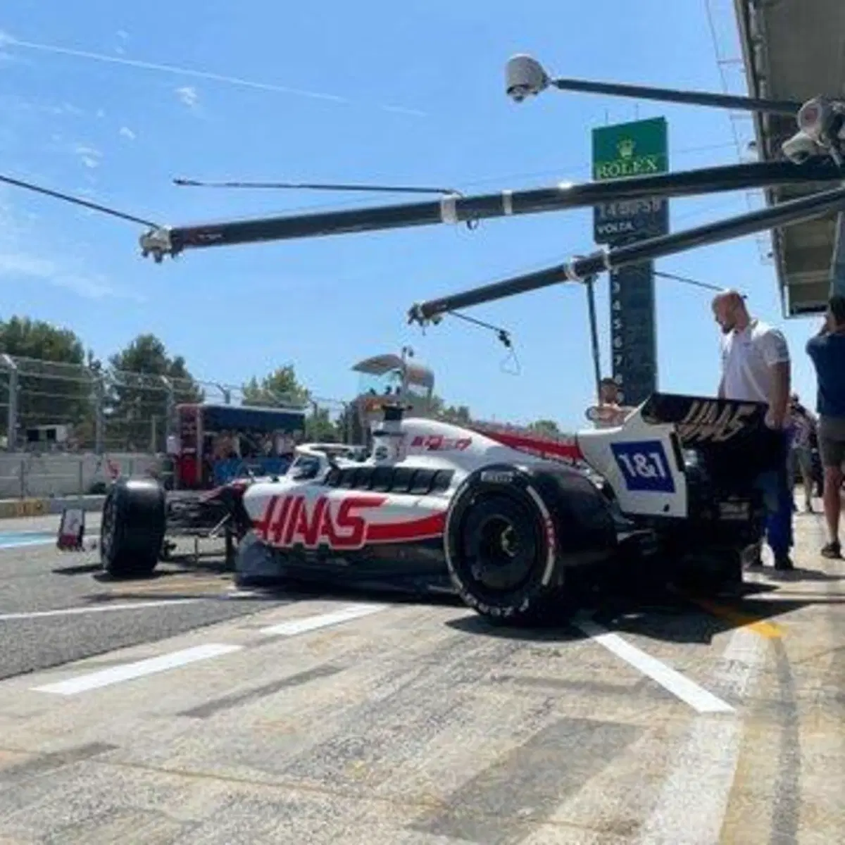 F1, GP Spagna 2022, pole per Leclerc (10)