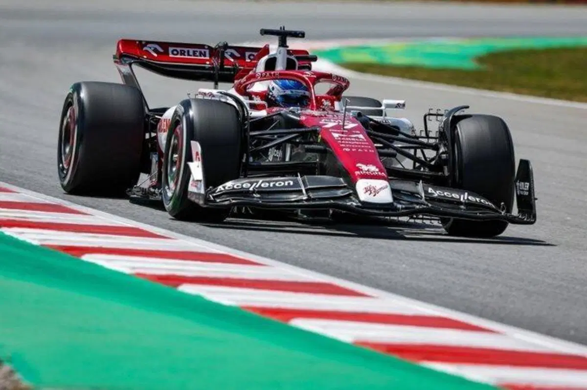 F1, GP Spagna 2022, pole per Leclerc (18)