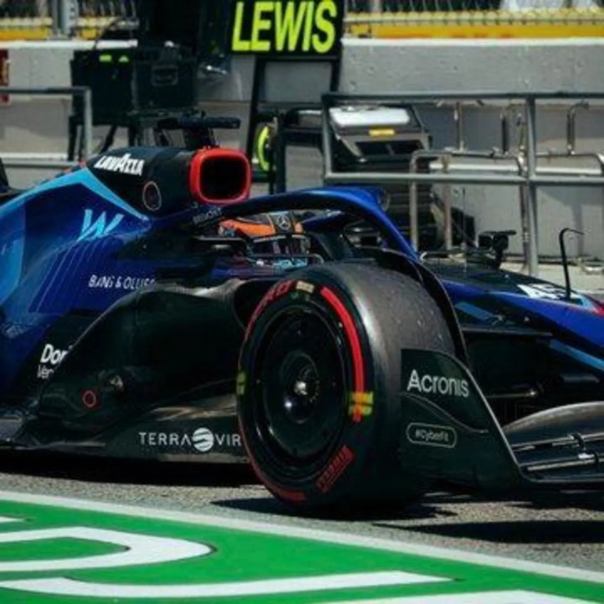 F1, GP Spagna 2022, pole per Leclerc (20)
