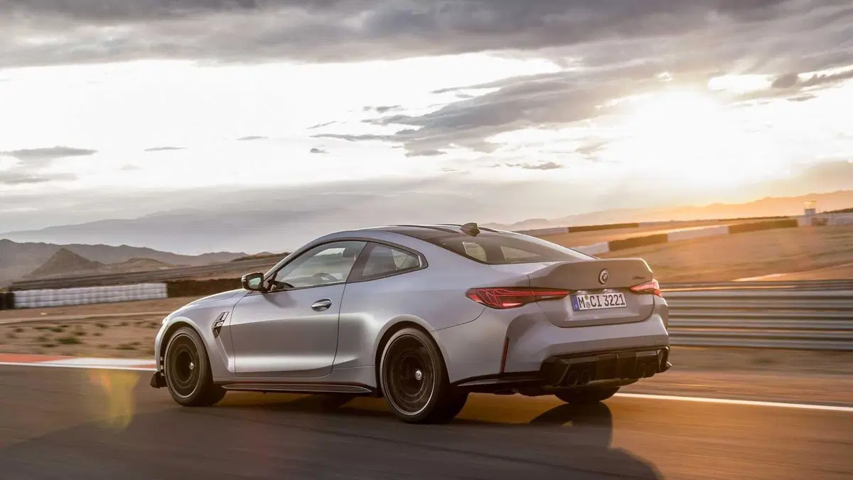 BMW M4 CSL: arriva in soli 1000 esemplari (6)
