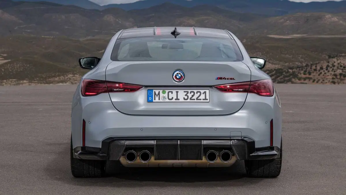 BMW M4 CSL: arriva in soli 1000 esemplari (5)
