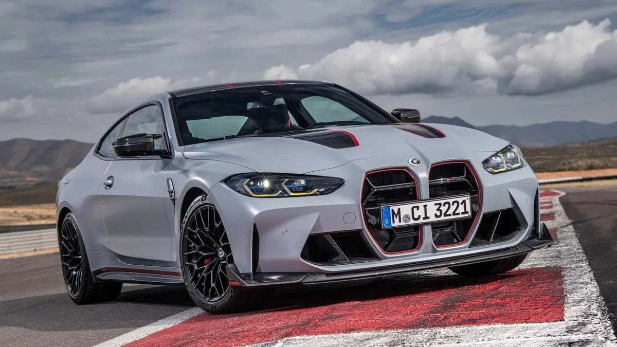 BMW M4 CSL: arriva in soli 1000 esemplari