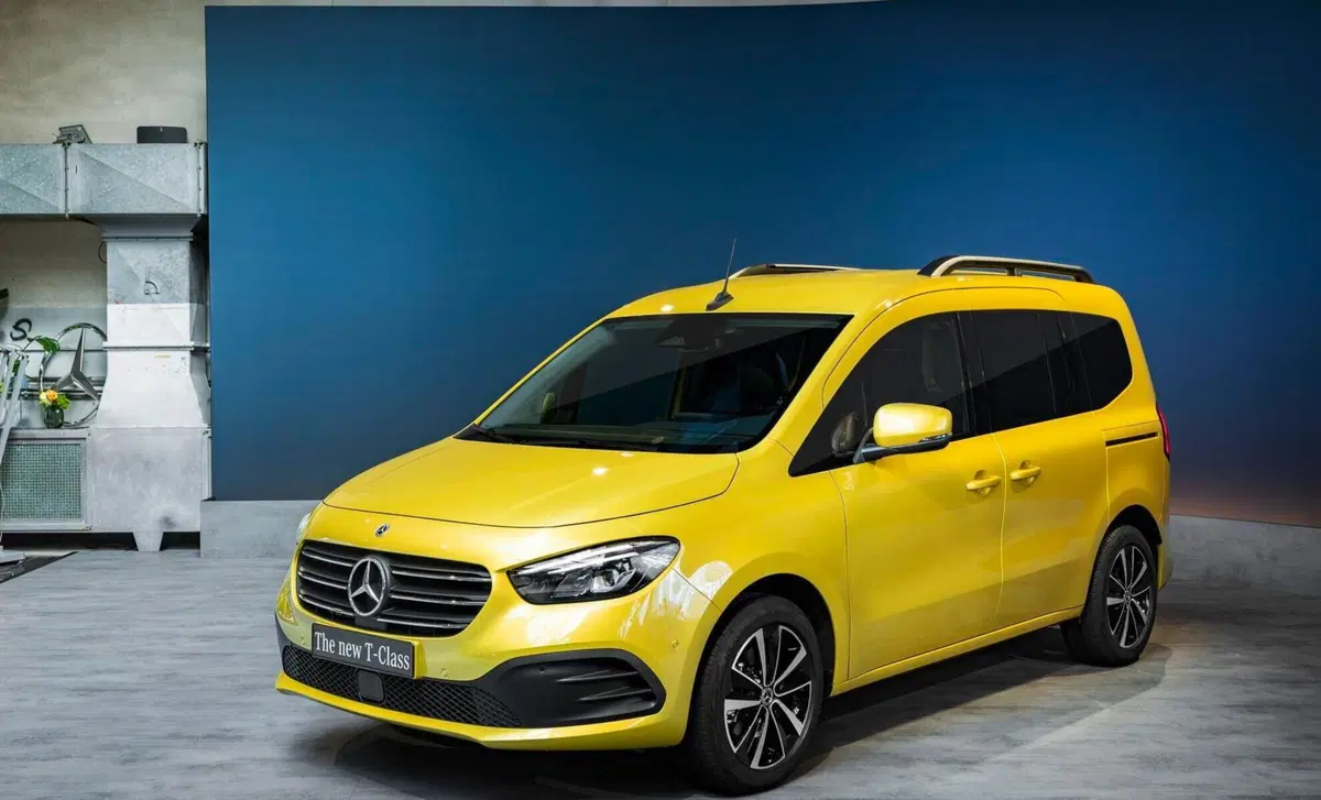 Mercedes-Benz Classe T T Long 180d Premium auto (8)