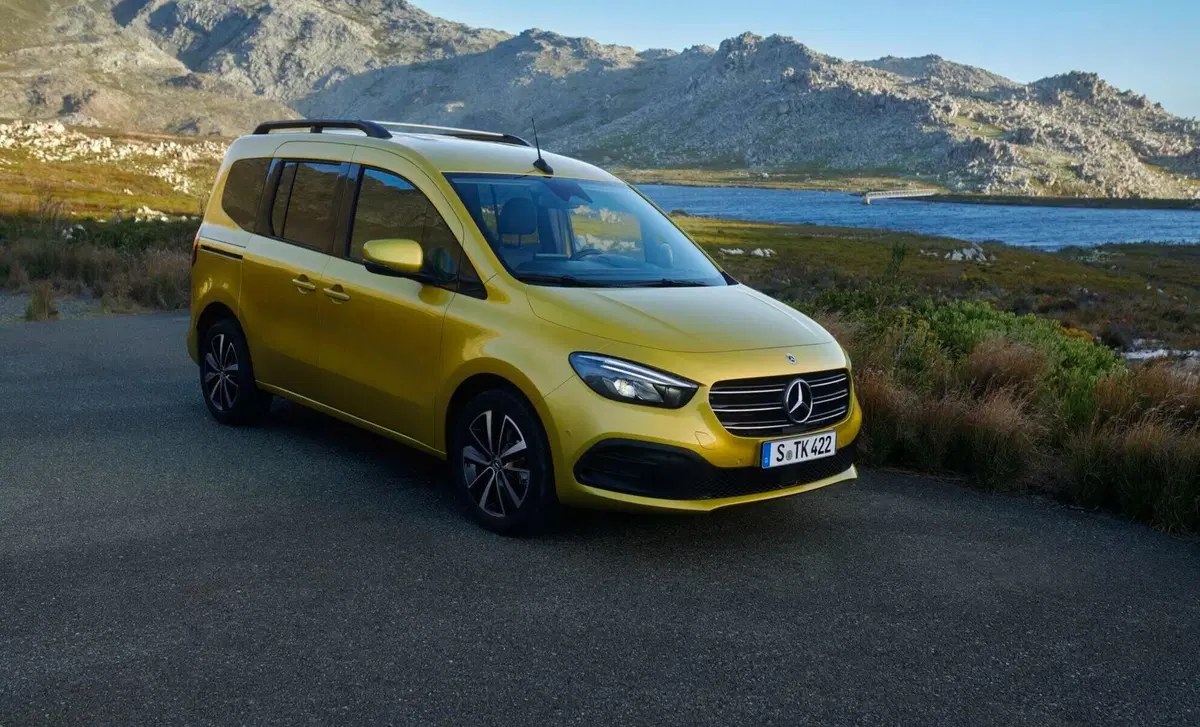 Mercedes-Benz Classe T T Long 180d Premium auto (10)