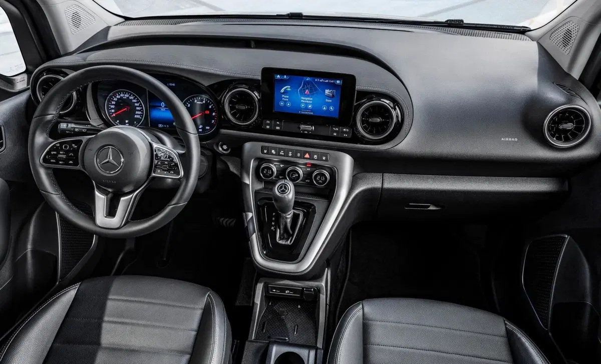 Mercedes-Benz Classe T T Long 180d Premium auto (15)