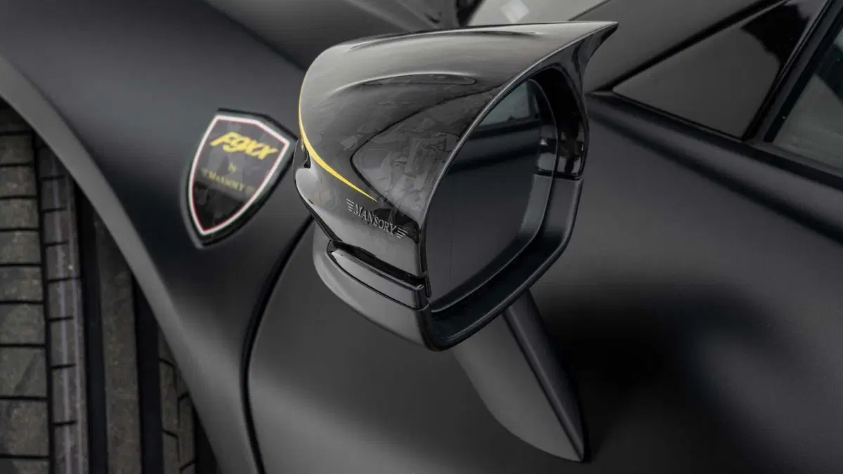 Mansory F9XX, l'azienda rifà il look alla Ferrari SF90 (13)