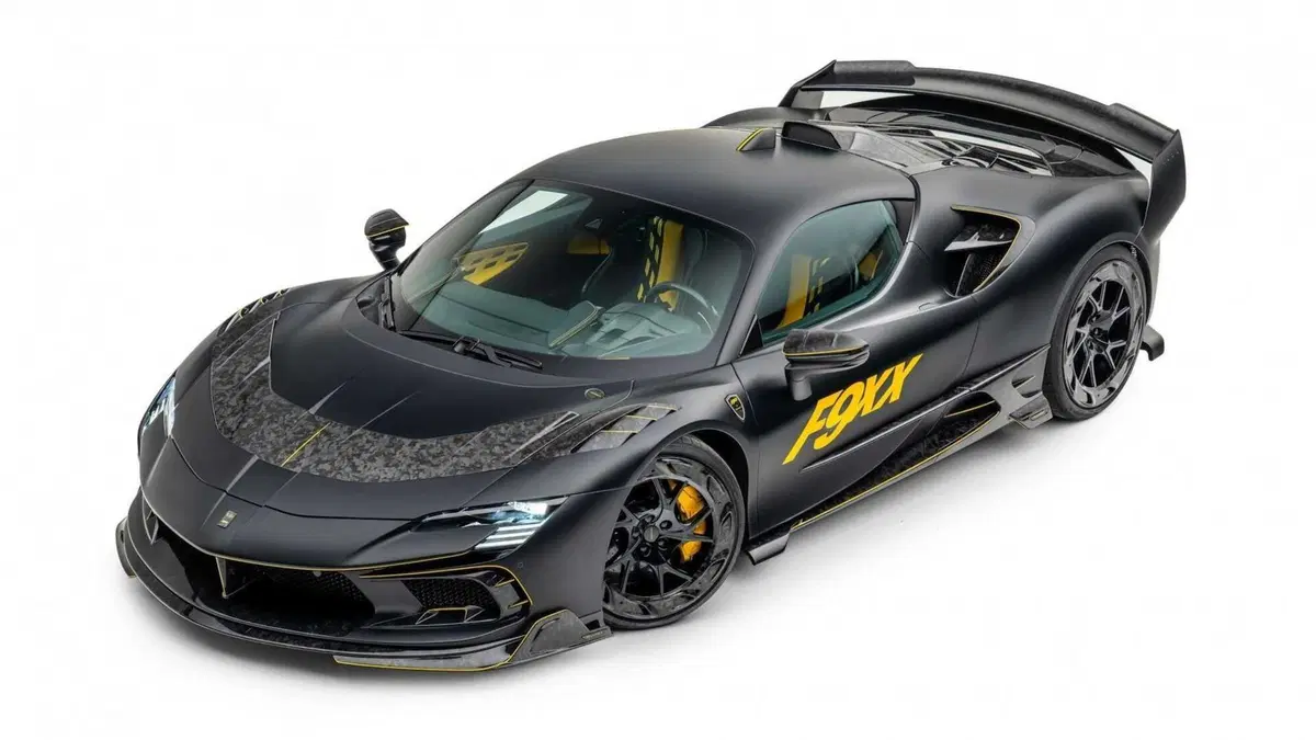 Mansory F9XX, l'azienda rif&agrave; il look alla Ferrari SF90