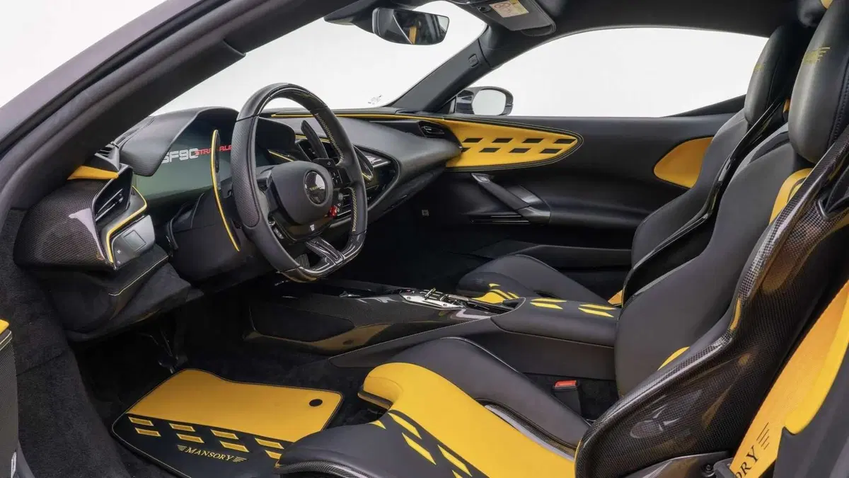 Mansory F9XX, l'azienda rifà il look alla Ferrari SF90 (10)